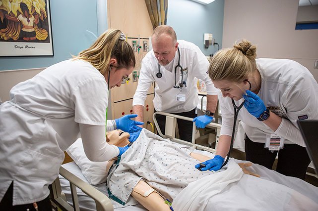 UCCS nursing students in simulation lab