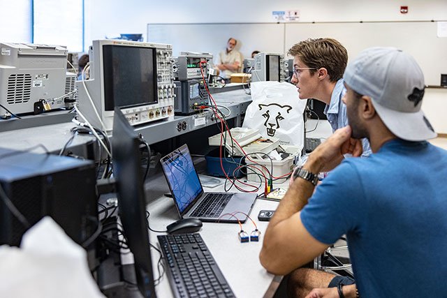 UCCS students working on engineering project