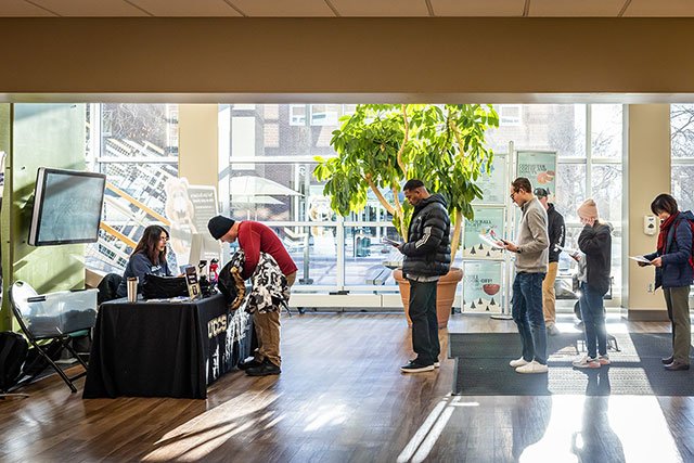 UCCS students checking in at orientation