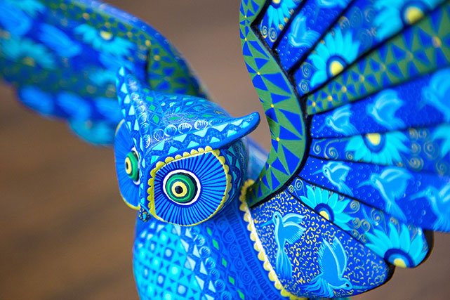 La Fuente Imports owl sculpture