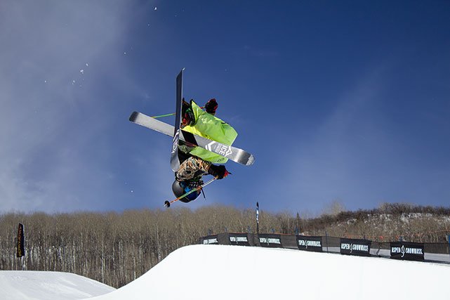 Perky Jerky sponsored skiier in air